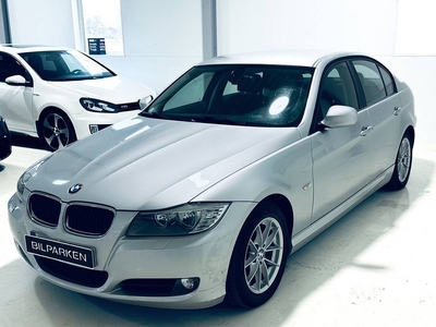 BMW 318 i Sedan Comfort LCI 14700mil Svensksåld