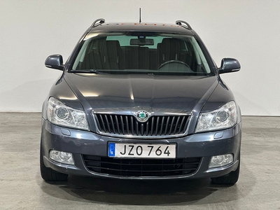 Skoda Octavia Kombi 2.0 TDI P-sensorer 140hk