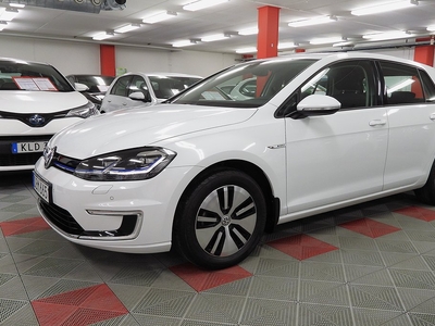 Volkswagen E-Golf 35.8 kWh S&V hjul Carplay P-Sensorer 136hk