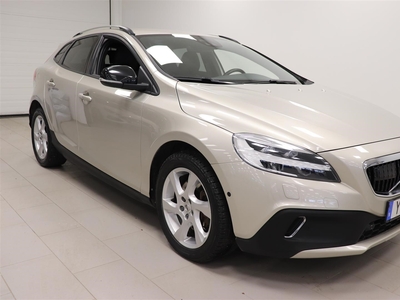 Volvo V40 Cross Country T3 Geartronic Drag S+v-Hjul