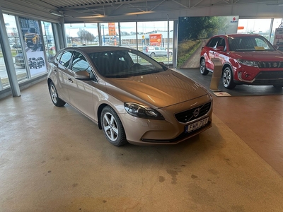 Volvo V40 D2 Momentum Euro 6