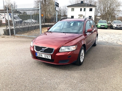 Volvo V50 1.8 125HK KINETIC / DRAG / VÄRMARE