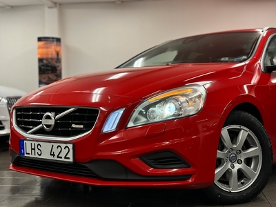 Volvo V60 D5 AWD Geartronic Momentum R-Design |Ny-Servad|