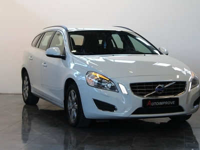 Volvo V60 T4F 180HK AUTOMAT MOMENTUM CITY SAFETY 2