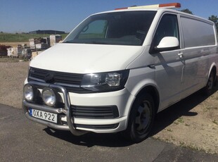 VW Transporter T6 2.0 TDI BMT 4MOTION Skåp (180hk)