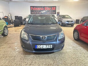 Toyota Avensis 1.8 Ny servad &Ny besiktad