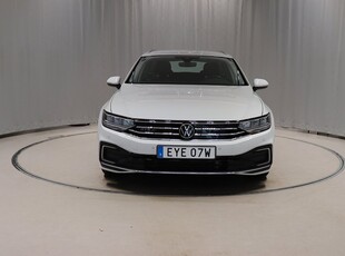 Volkswagen Passat GTE 218hk Aut Drag Värmare Kamera Navi LED