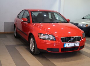 Volvo S40 2.4 Kinetic 140hk) Lågamil-Auto-Drag