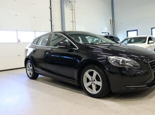 Volvo V40 D2 Momentum P-Sensorer VoC Kamrembytt 115hk