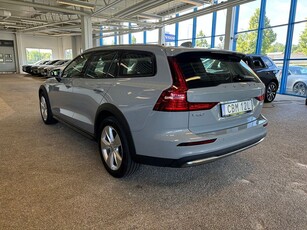 Volvo V60 Cross Country B4 AWD Diesel Core, Klimatpaket, Ljuspaket, Dragkrok Halvautomat