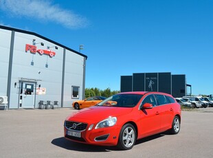 Volvo V60 T4 Powershift Momentum 180 hk M-Värmare Drag