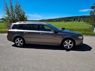 Volvo V70 2.5T Geartronic Summum Euro 4,NY BESIKT,DRAG