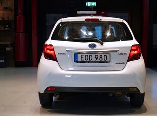 Toyota Yaris Hybrid e-CVT Motorvärmare P-Kamera 101 hk