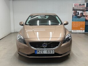 Volvo V40 D2 Momentum VOC Backkamera Dieselvärmare Ny servad