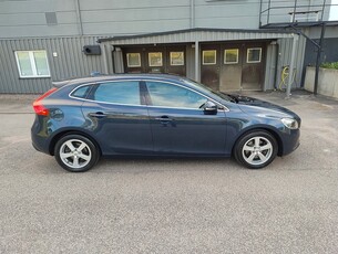 Volvo V40 T4 Momentum Euro 5.Ny kamrem. s+v.däck .ny recond