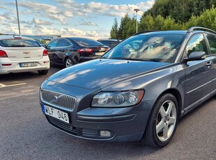 Volvo V50 T5 Momentum Euro 4 Nyservad/kamrem 220 hk