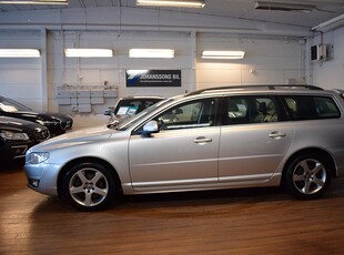 Volvo V70 D4 AWD Momentum Classic 181hk D-Värmare Drag Navi