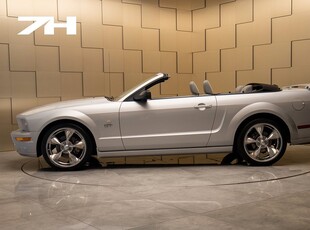 Ford Mustang GT Convertible GT V8 304hk / Låga mil /