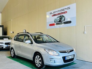 Hyundai i30 cw 1.6 CRDi Dragkrok Automat