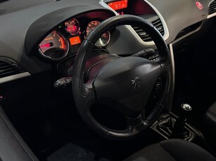 Peugeot 207 5-dörrar 1.4 HDi / Ny Servad