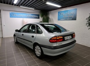 Renault Laguna 1.6 vm edition Endast 9400 mil