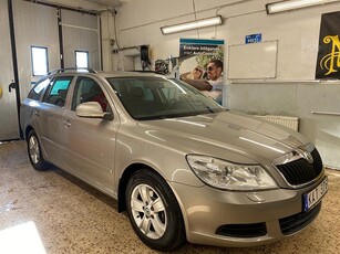 Skoda Octavia Kombi 1.6 TDI Ambiente Euro 5