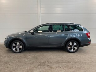 Skoda Octavia Scout TDI 184 4x4 Premium Drag Värmare 2017