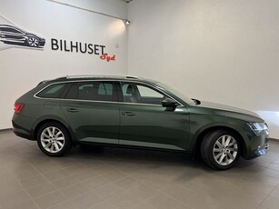 Skoda Superb 1.5 TSI 150hk Business Värmare/Läder/Bkamera/Krok/Adaptiv F