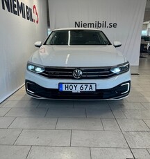 Volkswagen Passat Sportscombi GTE Drag Kamera B-värmare S&V