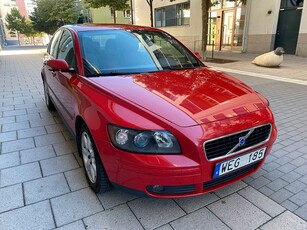 Volvo S40 2.4 Kinetic140hk Drag,V-däck,