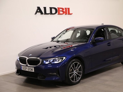 BMW 330e Sedan Model Sport Line Connect Aut Backkamera Nav HiFi 2020, Sedan