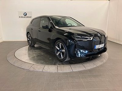 BMW iX xDrive40 Sport line, H/K Navi Backkamera 5.95%