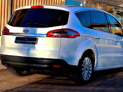 Ford S-Max 2.0 Fullutrustad, Panoramatak, 7-sits. OBS SKICK