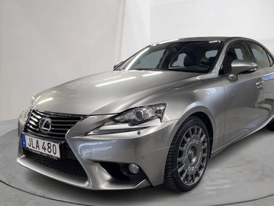 Lexus IS 300h (223hk)