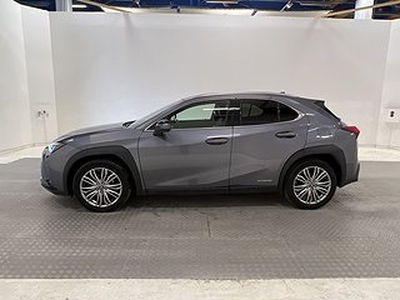 Lexus UX 250h E-Four Premium Kamera Skinn Keyless Navi