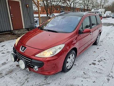 Peugeot 307 SW 2.0 Panorama Dragkrok Värmare Farthållare