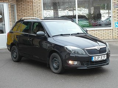 Skoda Fabia Kombi 1.2 TSI Ambiente Fresh (86hk) Välvårdad !