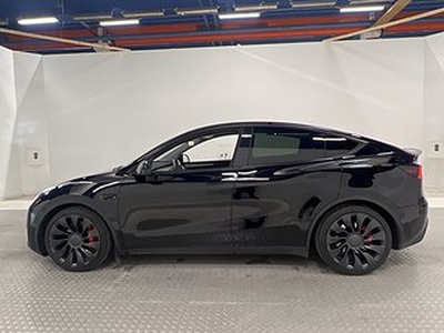 Tesla Model Y Performance AWD 513hk Svensksåld Dragkrok