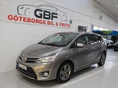 Toyota Verso 1,8i 7sits / Panorama / Backkamera / Drag