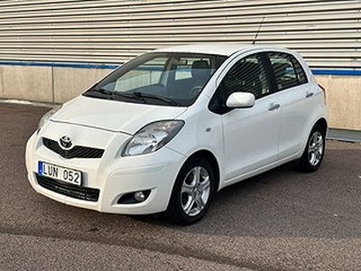 Toyota Yaris 5-dörrar 1.4 D-4D MultiMode 90hk Automat Värme