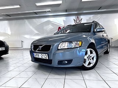 Volvo V50 D5 Automat Momentum 180hk- P-sensorer, drag, xenon