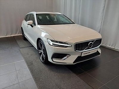 Volvo V60 Recharge T8 JULREA - JULREA - VINTERHJUL & FRI SERVICE PÅ KÖPET