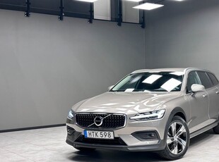 Volvo V60Cross Country B4 AWD VOC Backkamera Navi 2022, Kombi