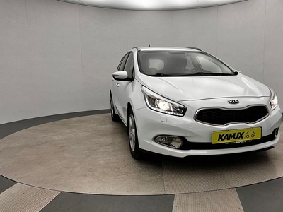 Kia Cee´d1.6 CRDI RÄNTA 5. Navi B-Kamera Bt-Ljud 2015, Halvkombi