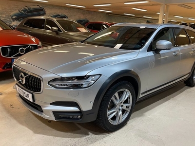 Volvo V90Cross Country D4 AWD Skinn Panorama 360° Drag V-hjul 2020, Kombi