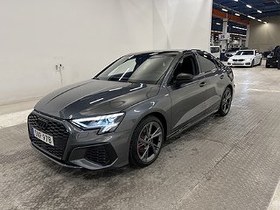 Audi A3 Sedan 35 TFSI 150hk S-Line Cockpit Svart Optik Drag