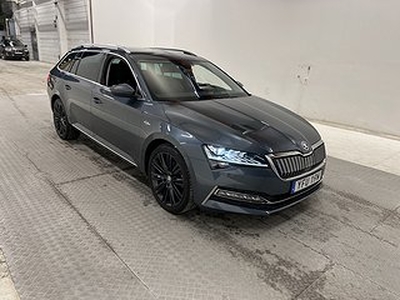 Skoda Superb iV 1.4 Plug-in 218hk L&K Cockpit Värmare MOMS