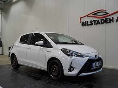 Toyota Yaris Hybrid e-CVT MOMS B-KAM Svensksåld 101hk