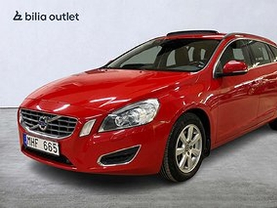 Volvo V60 D5 AWD Momentum 215hk VOC Navi Drag Taklucka Pvärm