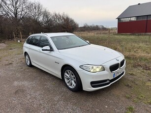 BMW 520 d xDrive Touring Steptronic Skinn Drag Backkamera